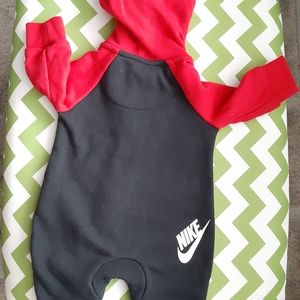 NIKE ROMPER UNISEX SIZE NEWBORN